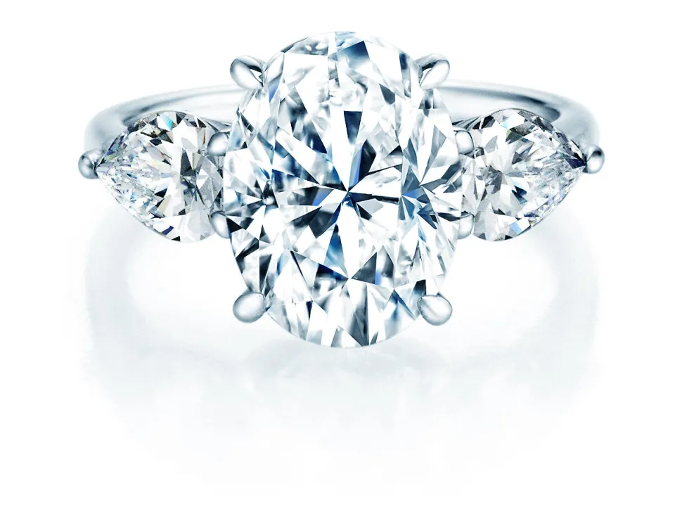 Diamantring Oval Pear Cut