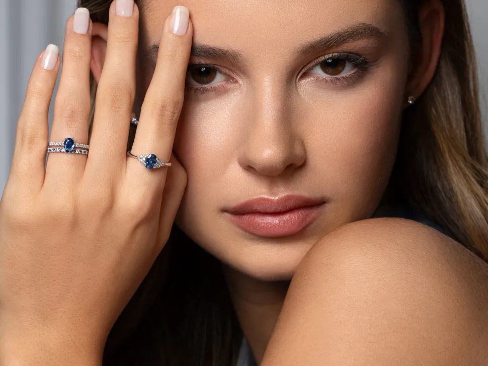 Eternityring Dusk mit Diamant und Farbedelstein