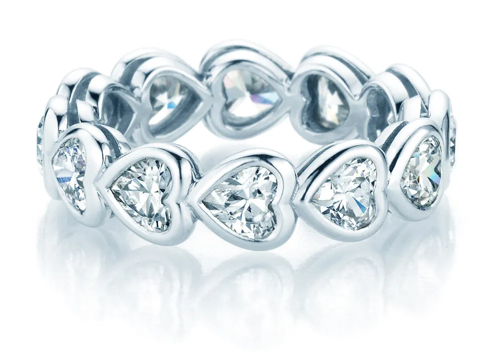 Eternityring Full of Hearts