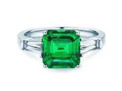 Farbsteinring Emerald Elegance