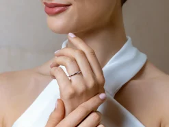 Solitärring Modern Petite mit Diamant