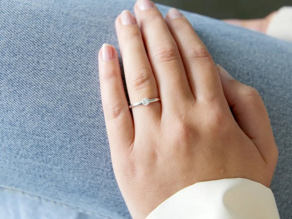 Solitärring Pure mit Diamant