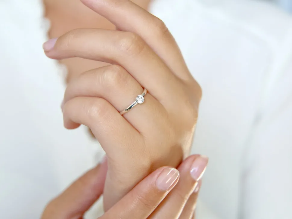 Solitärring Pure mit Diamant